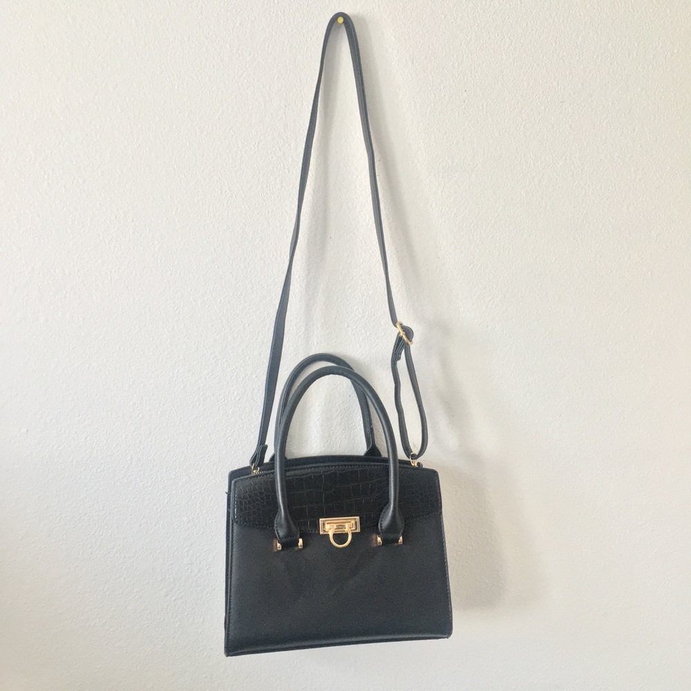 Satchel crossbody by Boyee
